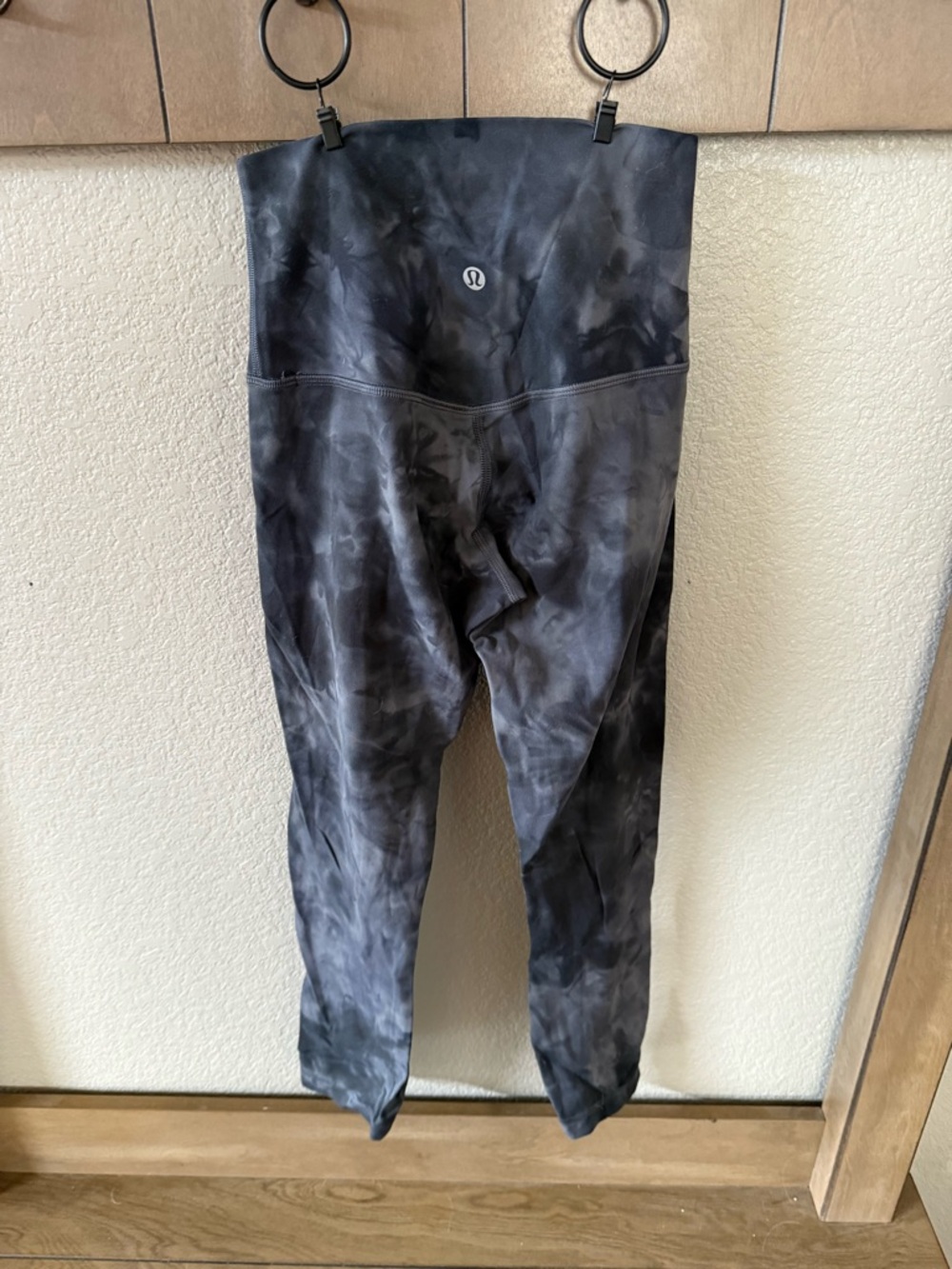 Lululemon Tie-Dye Leggings in Black/Grey